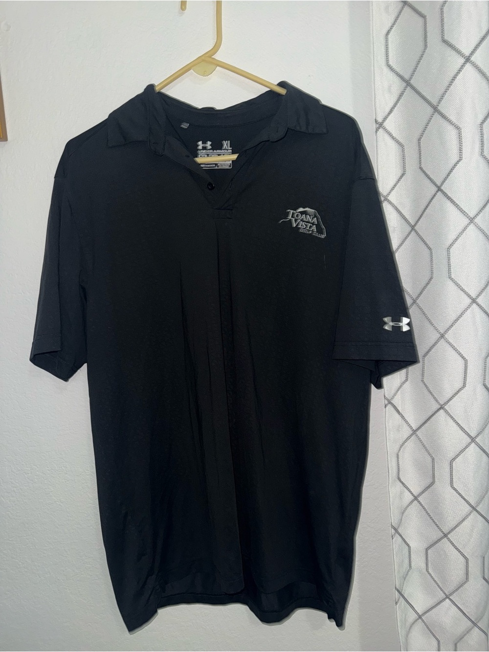 Under Armour Black Men’s Polo with Loara Vista Logo